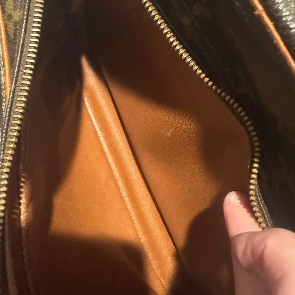 Louis Vuitton Monogram Nil Crossbody